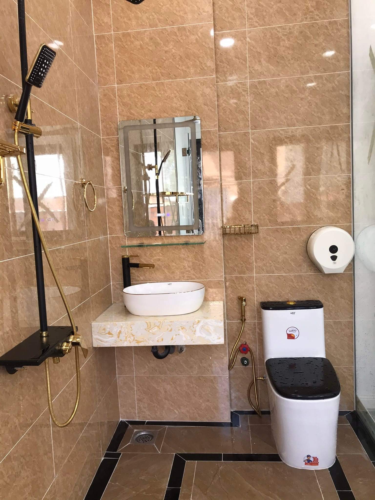 Tôi chủ nhà cho thuê nhà mới, căn góc, 94m2_ 5T; vỉa hè, Đào Tấn-31 Tr - Ảnh 2
